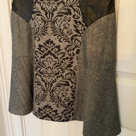 Wool and leather patterned dress - Picture 3 of 6